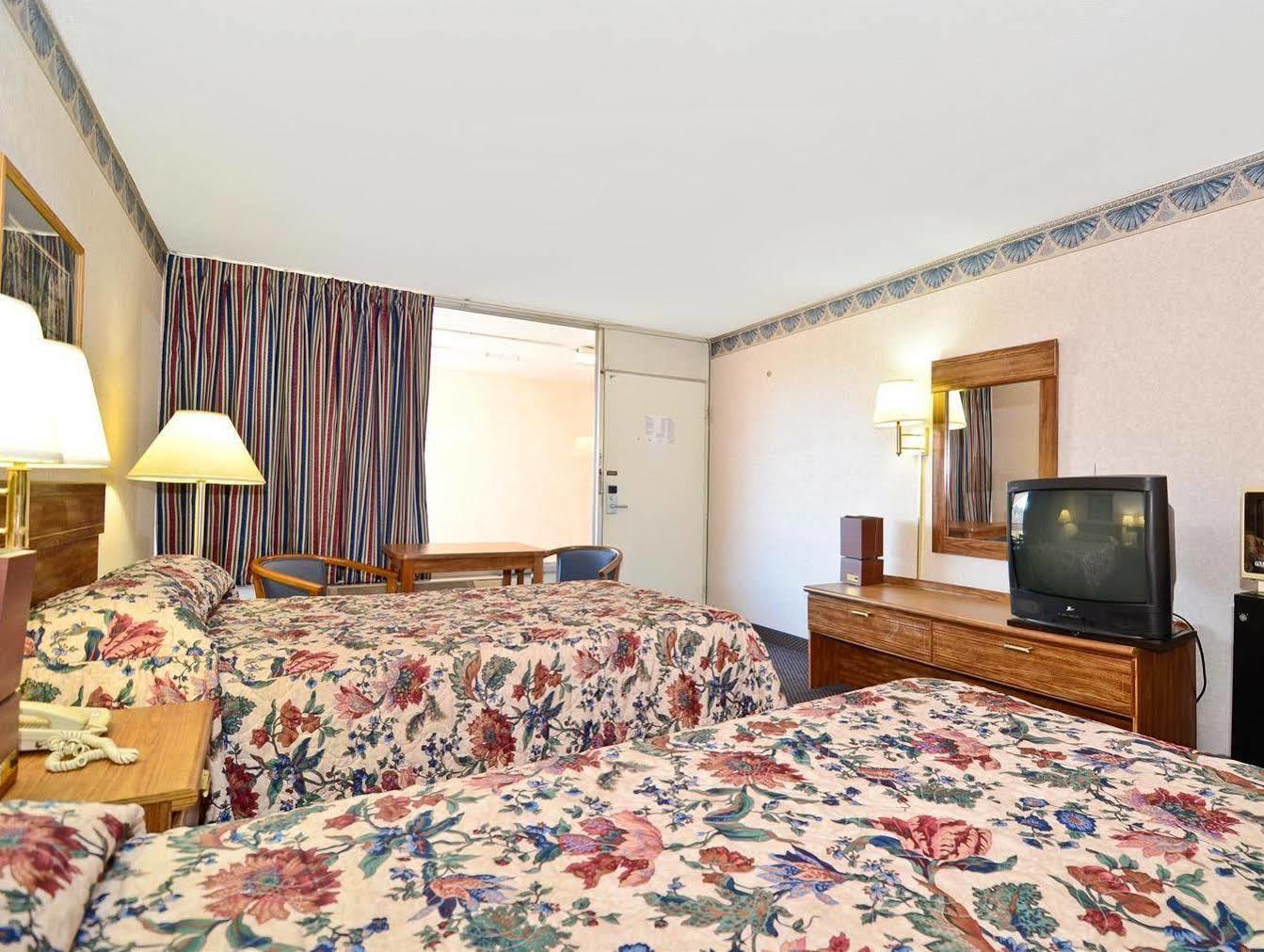 The Sanford Inn Esterno foto