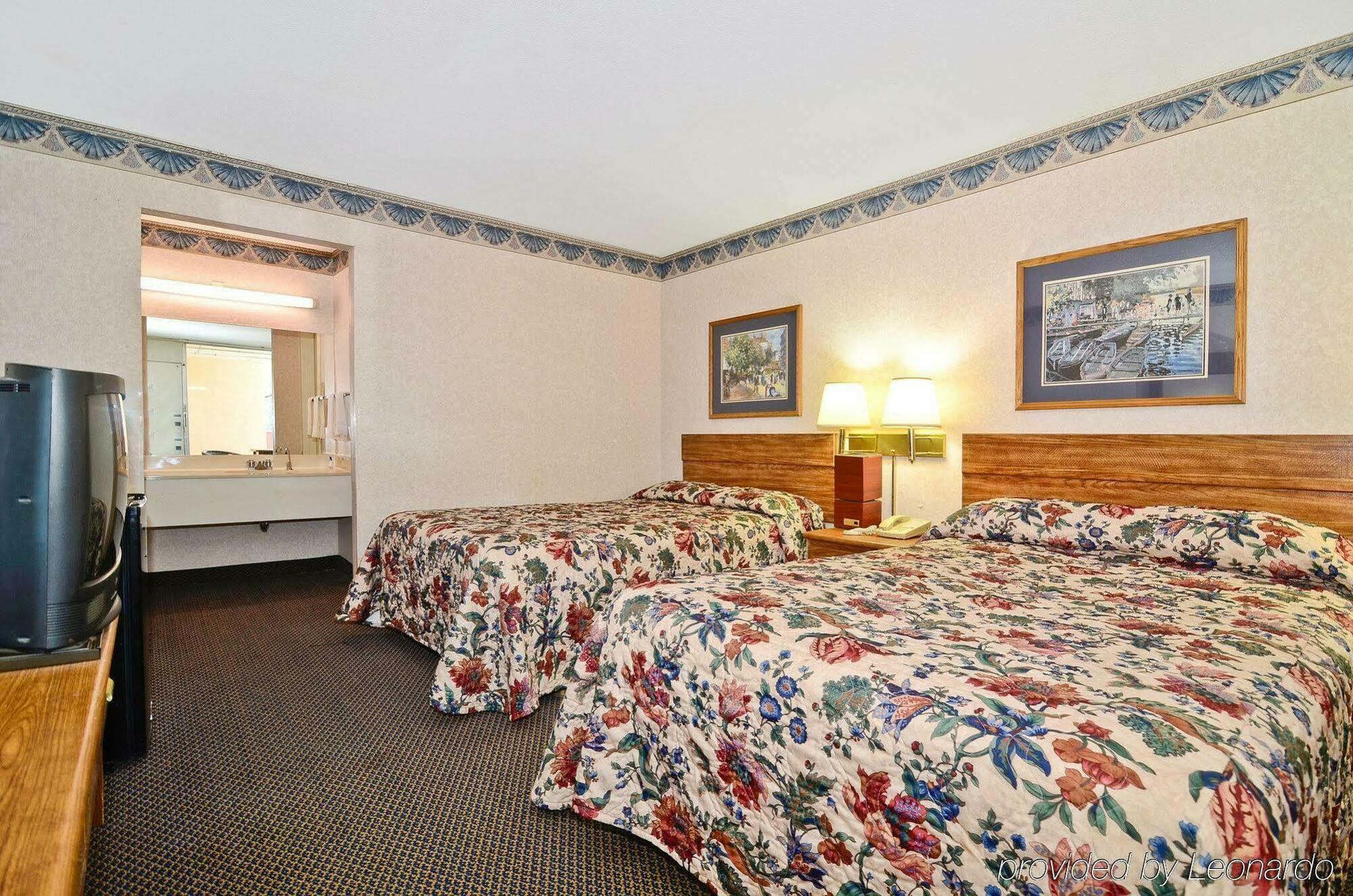 The Sanford Inn Camera foto